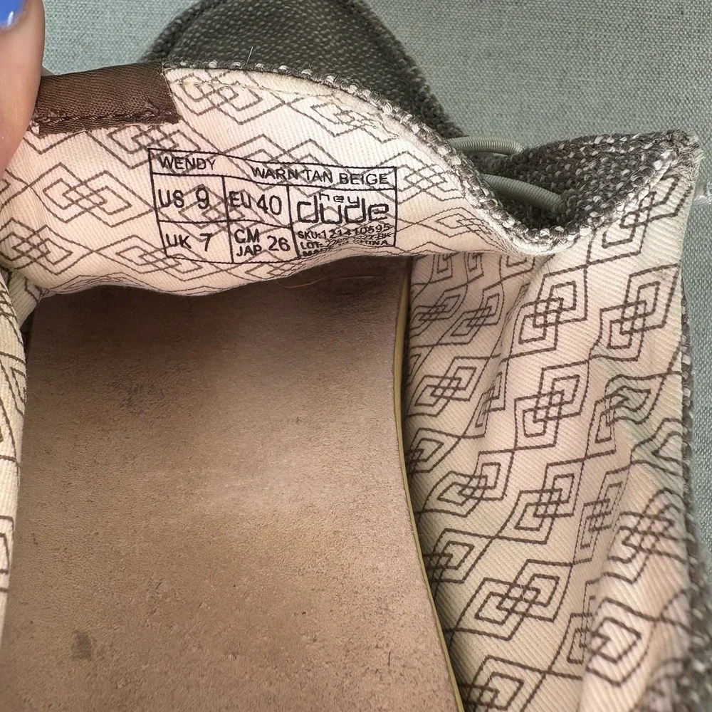 Hey Dude Women's Wendy Warm Tan Beige Slip-On Casual‎ Comfort Shoes Size US 9